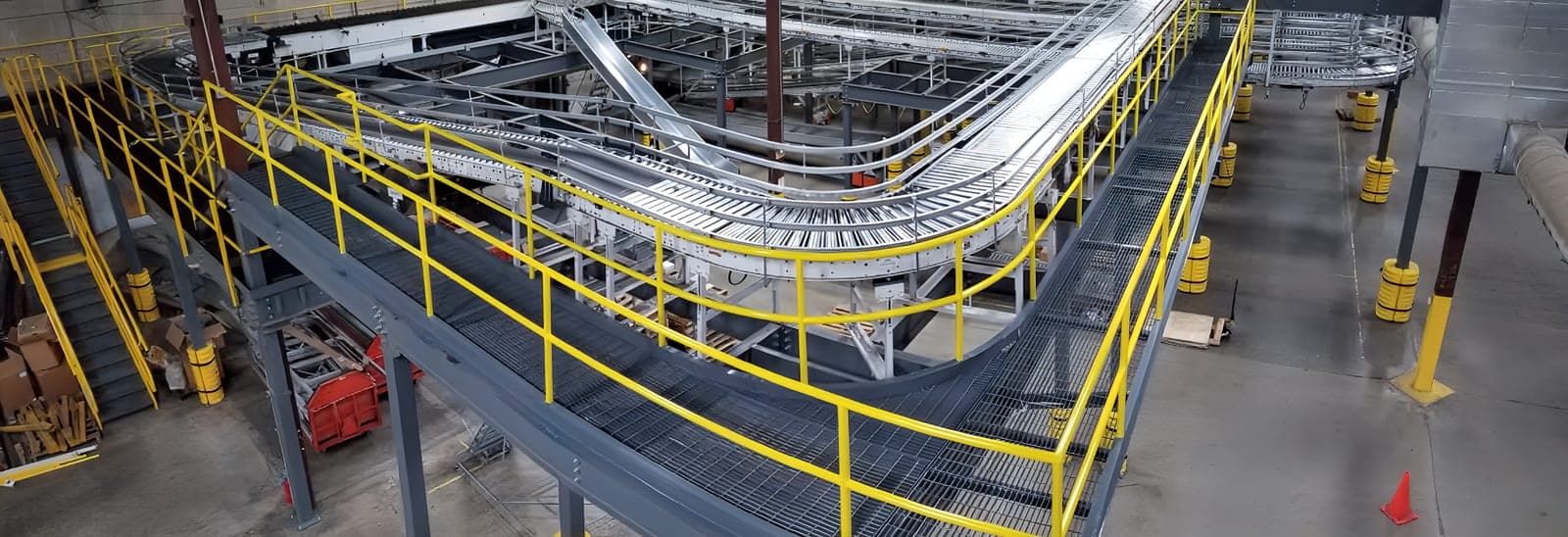 Catwalk structural detail at the Dillard's Fort Worth facility